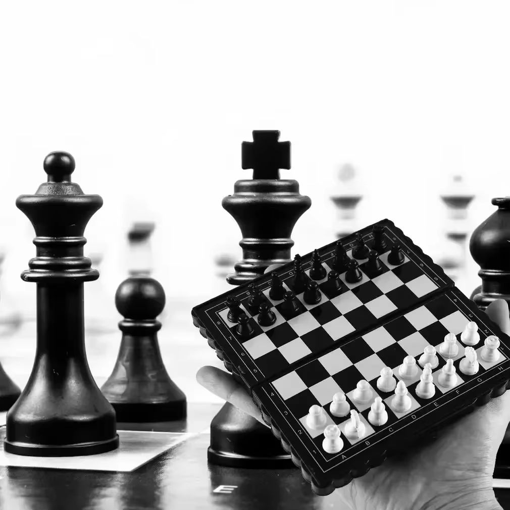 1Pc Mini Magnetic  Chess Set   - Kids Outdoor Activity Set のレビューと価格